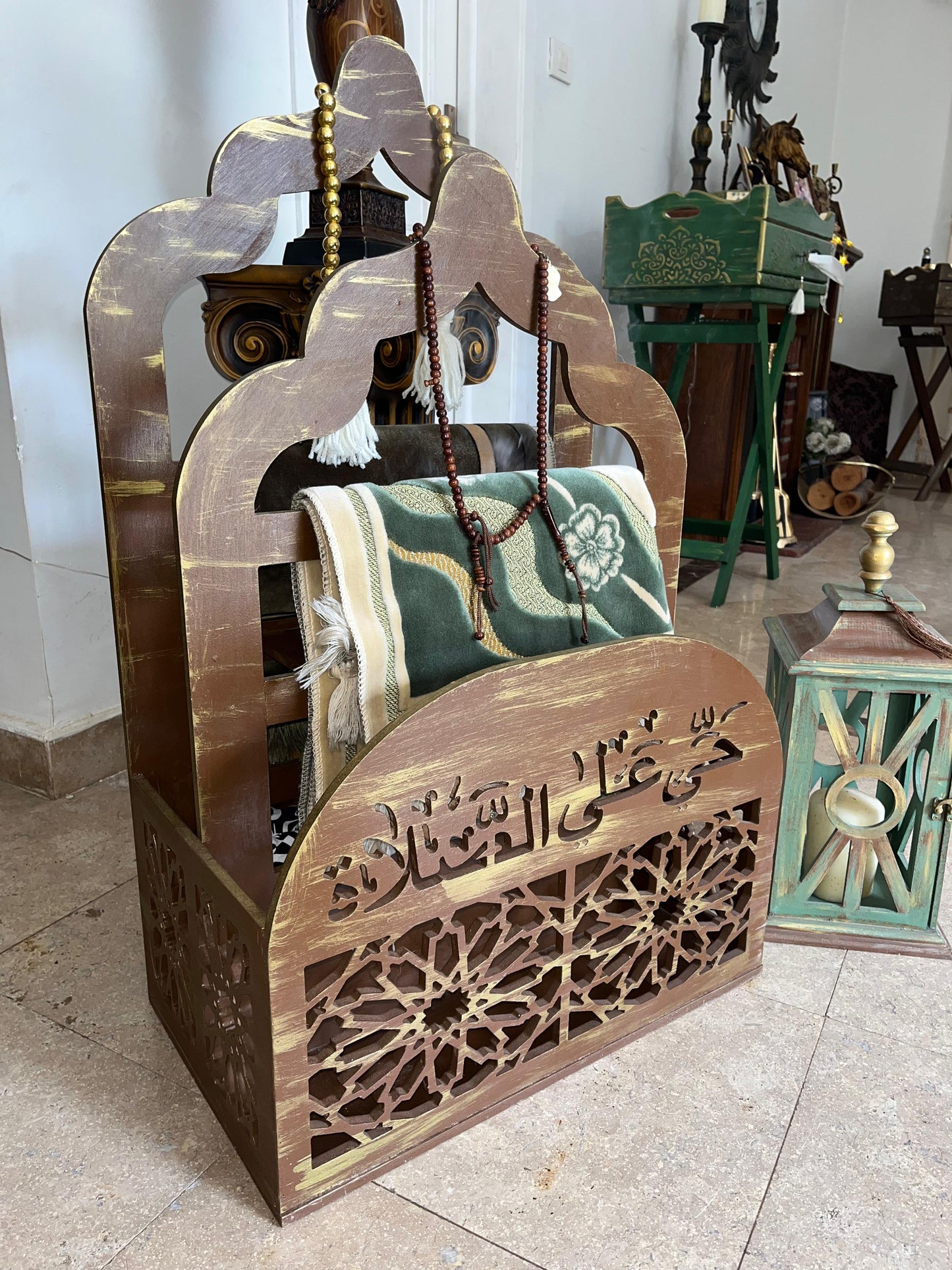 Prayer rug stand